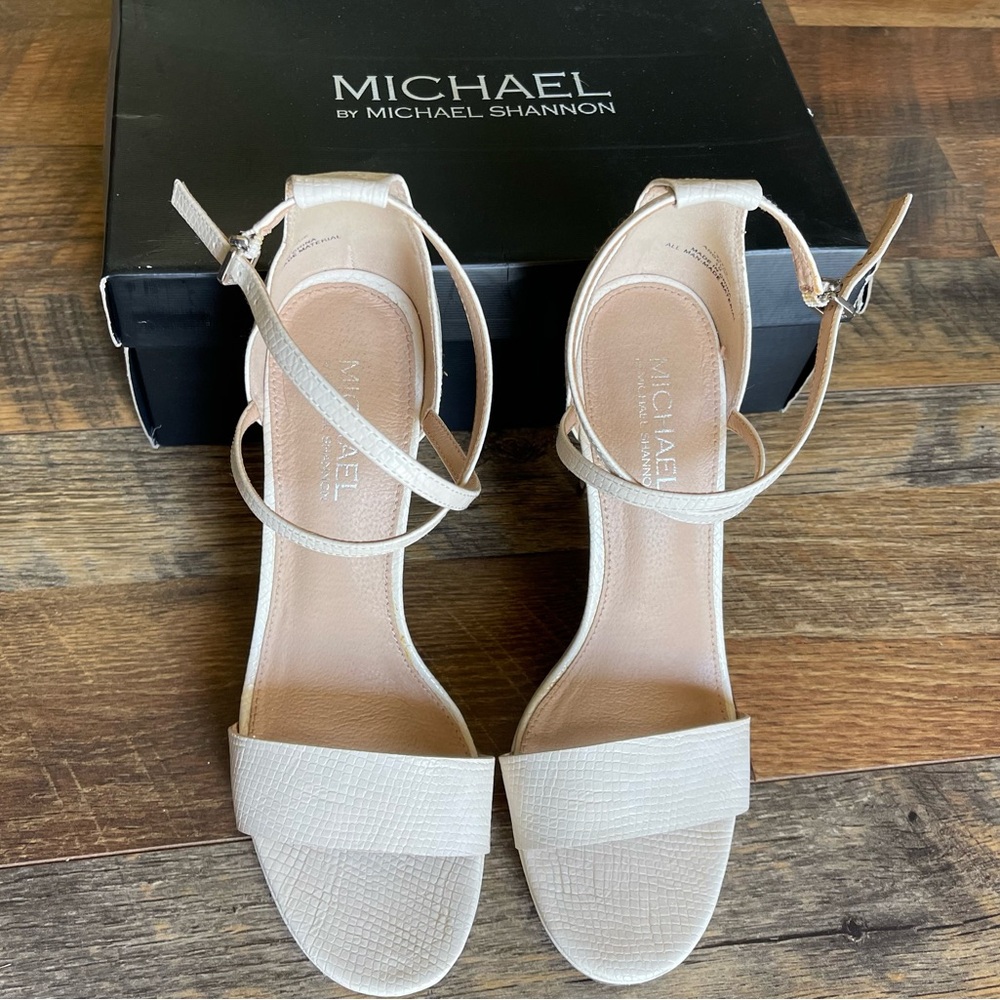 Michael Shannon Angelique Cream Snakeskin Stiletto Heels | Size 10M